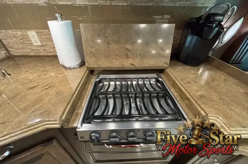 2016 Tiffin Phaeton 36GH photo 67