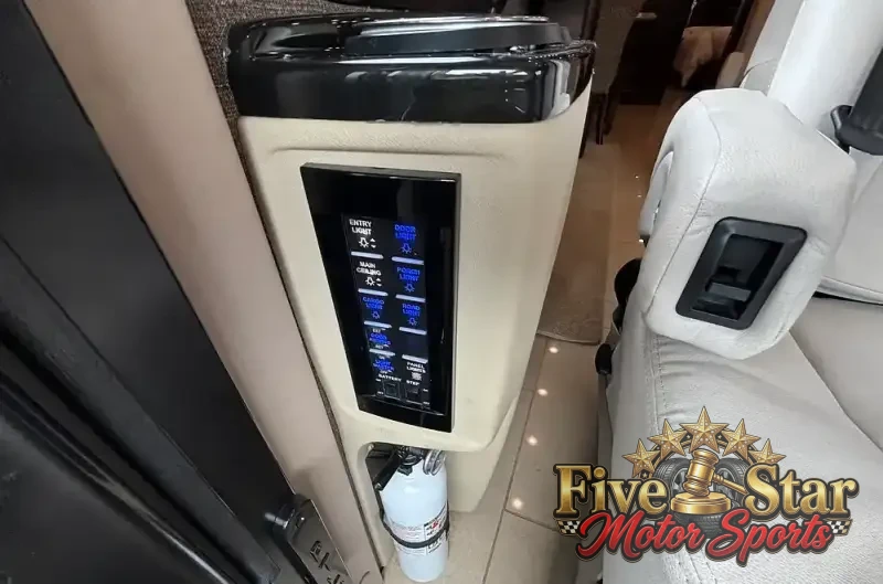2016 Tiffin Phaeton 36GH photo 90