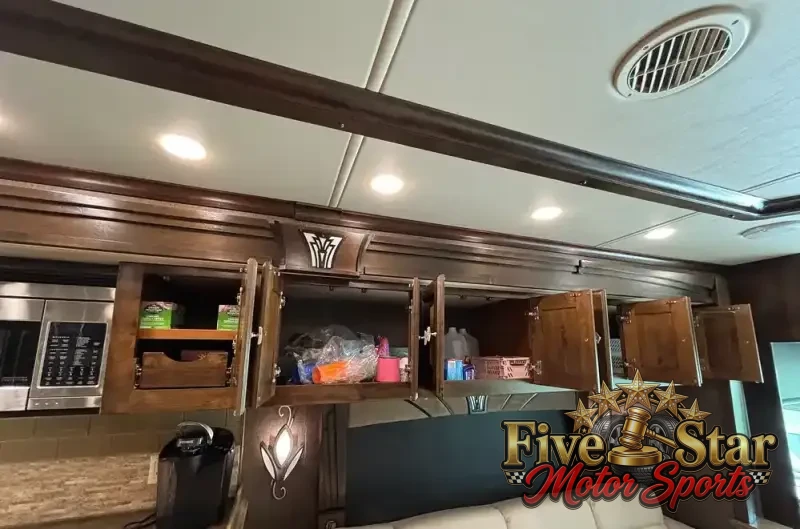 2016 Tiffin Phaeton 36GH photo 75
