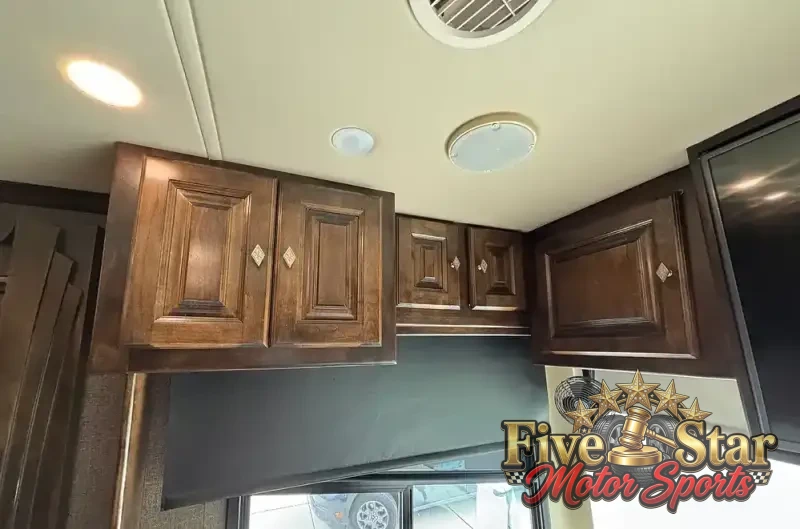 2016 Tiffin Phaeton 36GH photo 98