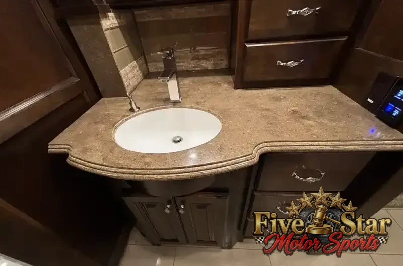 2016 Tiffin Phaeton 36GH photo 57