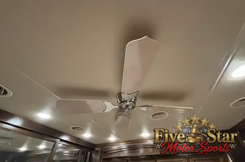 2016 Tiffin Phaeton 36GH photo 40