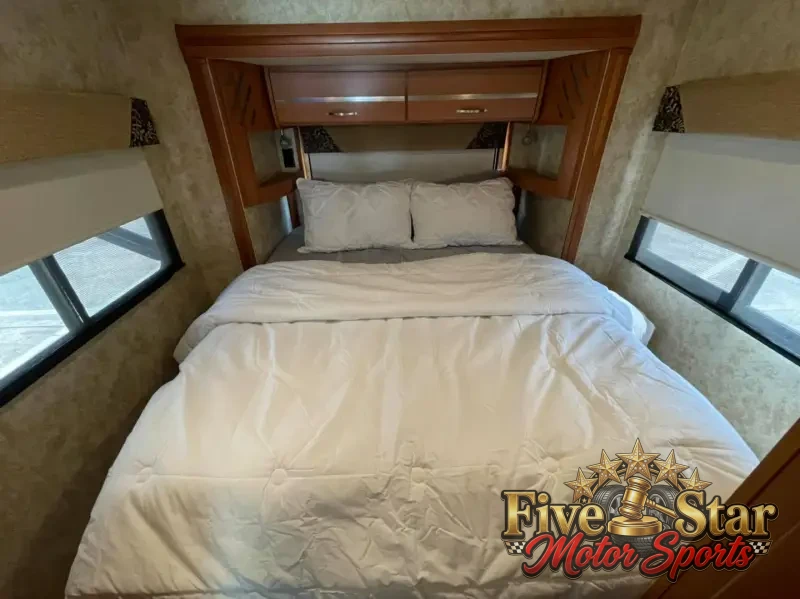 2014 Winnebago View 24g photo 12