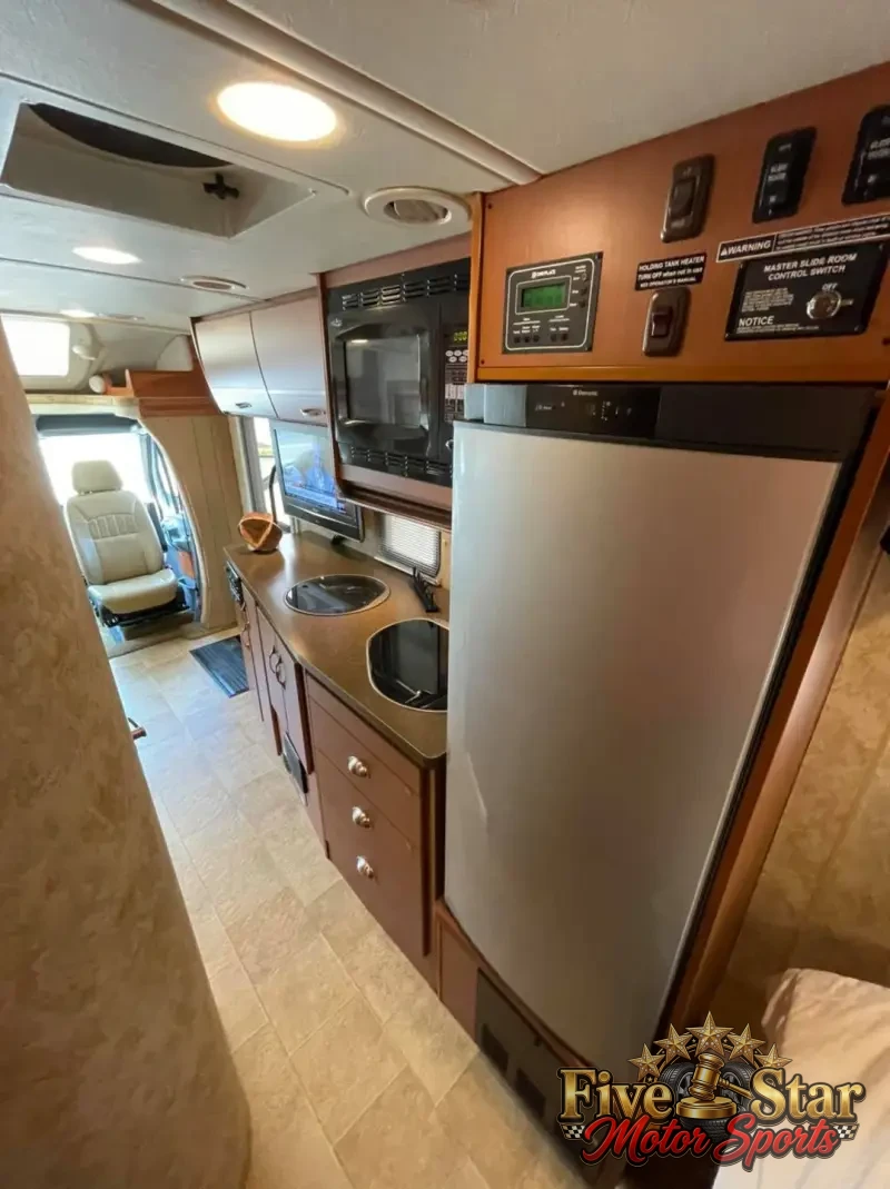 2014 Winnebago View 24g photo 8