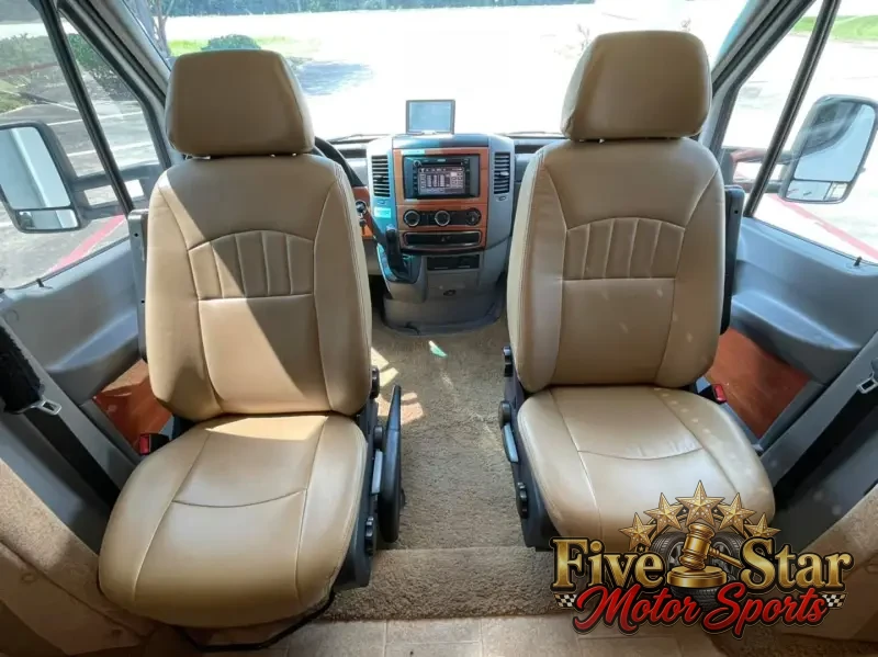 2014 Winnebago View 24g photo 4