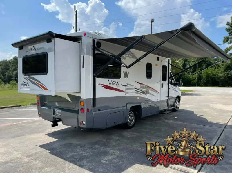 2014 Winnebago View 24g photo 22