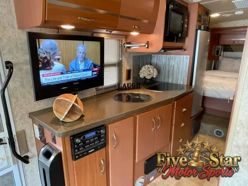 2014 Winnebago View 24g photo 11