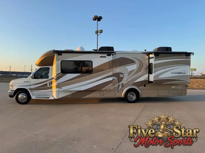 2013 Itasca Cambria 30 photo 13