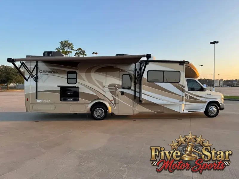 2013 Itasca Cambria 30 photo 2