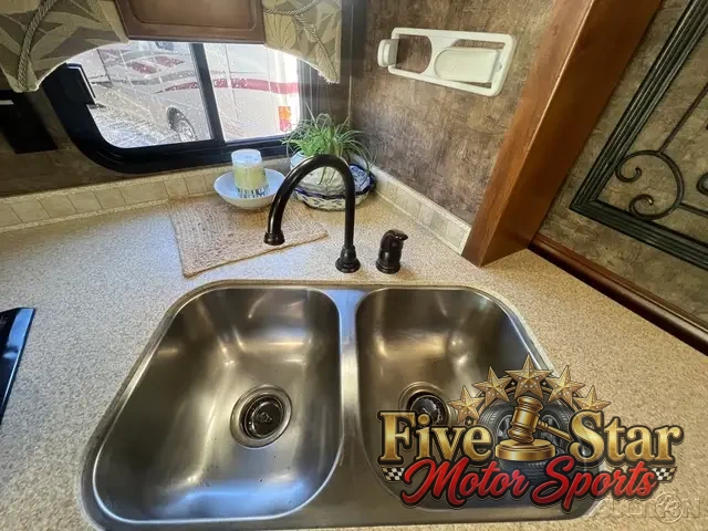 2011 Tiffin Allegro Red 36QSA photo 57