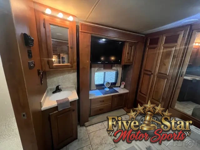 2011 Tiffin Allegro Red 36QSA photo 43