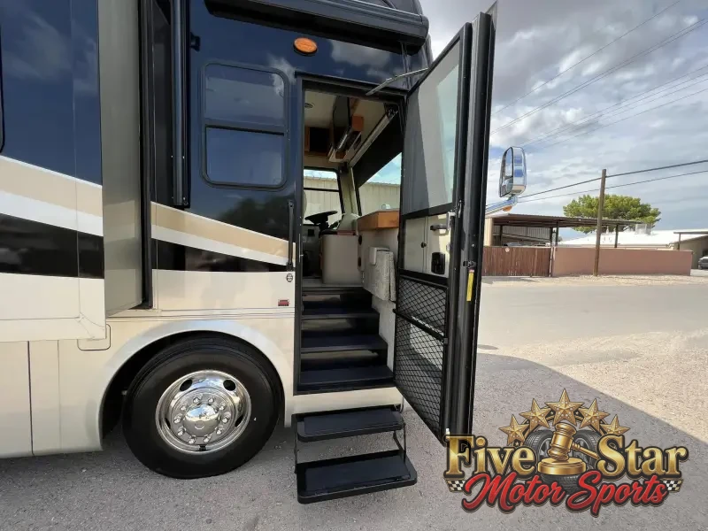 2011 Tiffin Allegro Red 36QSA photo 3