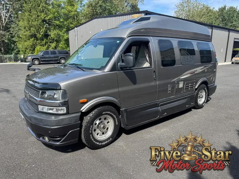 2010 Roadtrek 170 Versatile photo 1