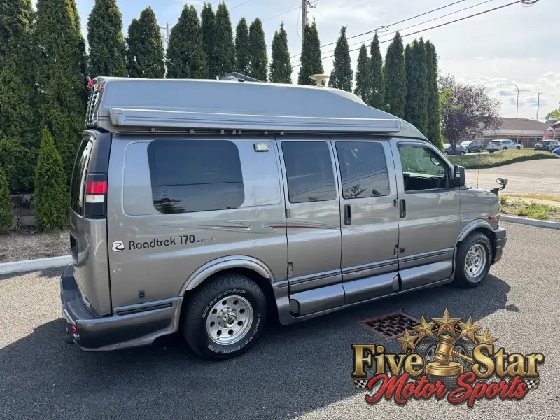 2010 Roadtrek 170 Versatile photo 26