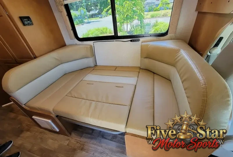 2017 Winnebago Minnie Winnie 22R photo 20