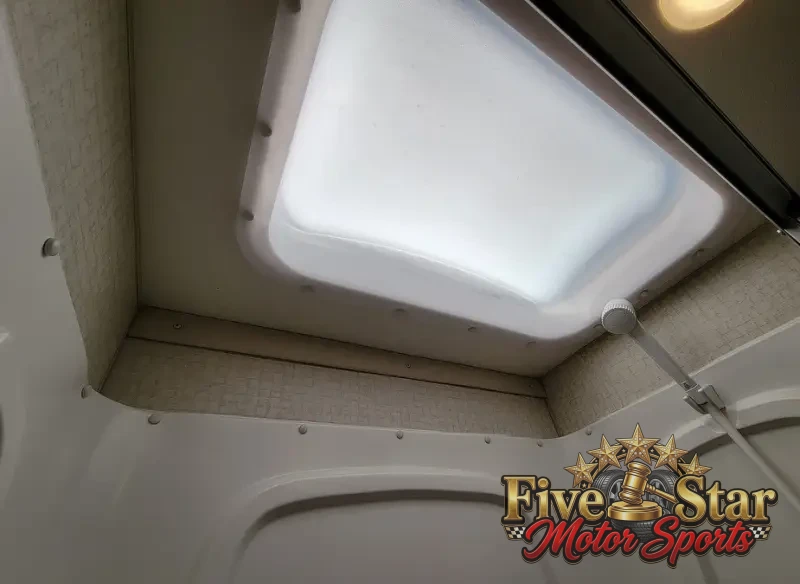 2017 Winnebago Minnie Winnie 22R photo 18