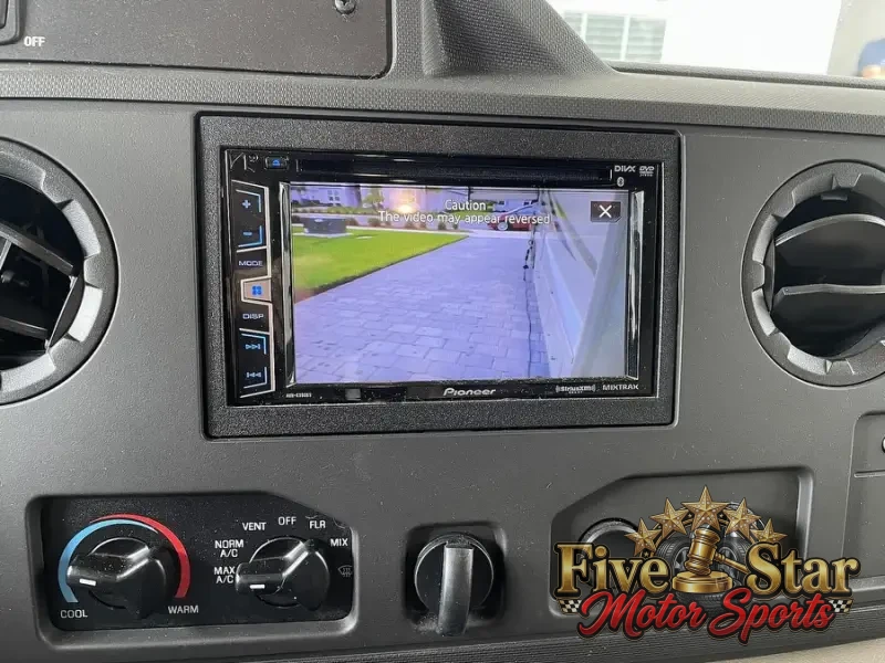 2017 Winnebago Minnie Winnie 22R photo 29