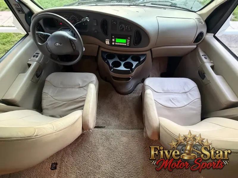 2007 Winnebago Aspect 26A photo 6