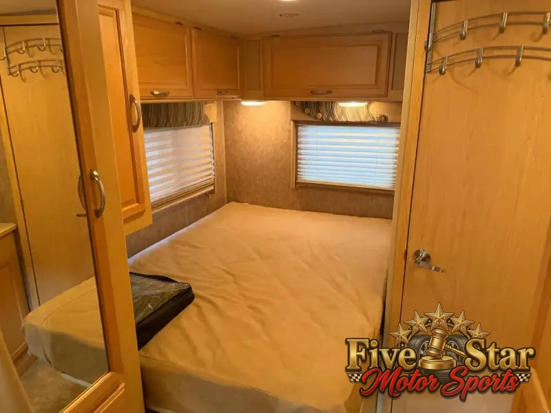 2007 Winnebago Aspect 26A photo 10