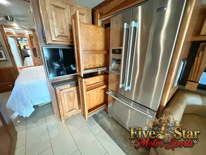 2015 Tiffin Phaeton 40QBH photo 15