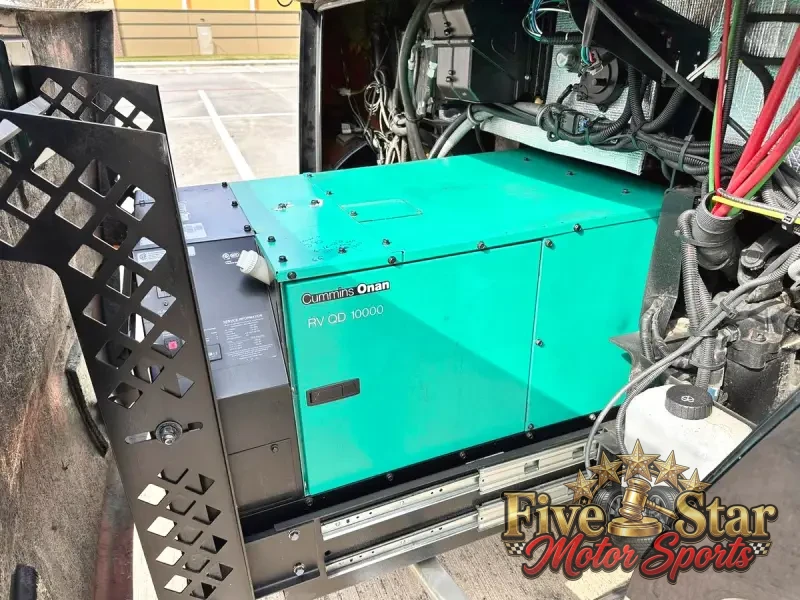2015 Tiffin Phaeton 40QBH photo 21