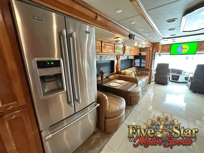 2015 Tiffin Phaeton 40QBH photo 18