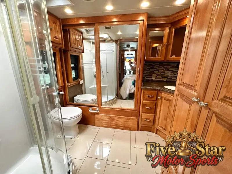 2015 Tiffin Phaeton 40QBH photo 10