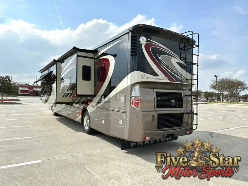 2015 Tiffin Phaeton 40QBH photo 29