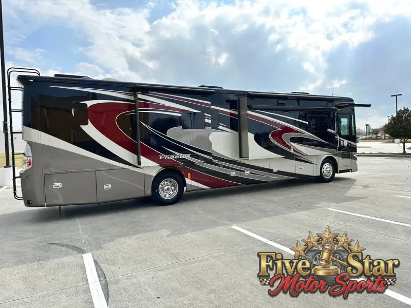 2015 Tiffin Phaeton 40QBH photo 28