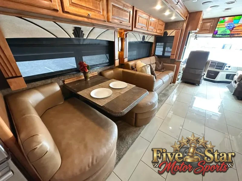 2015 Tiffin Phaeton 40QBH photo 16