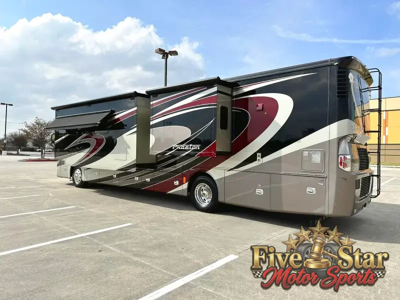 2015 Tiffin Phaeton 40QBH photo 30