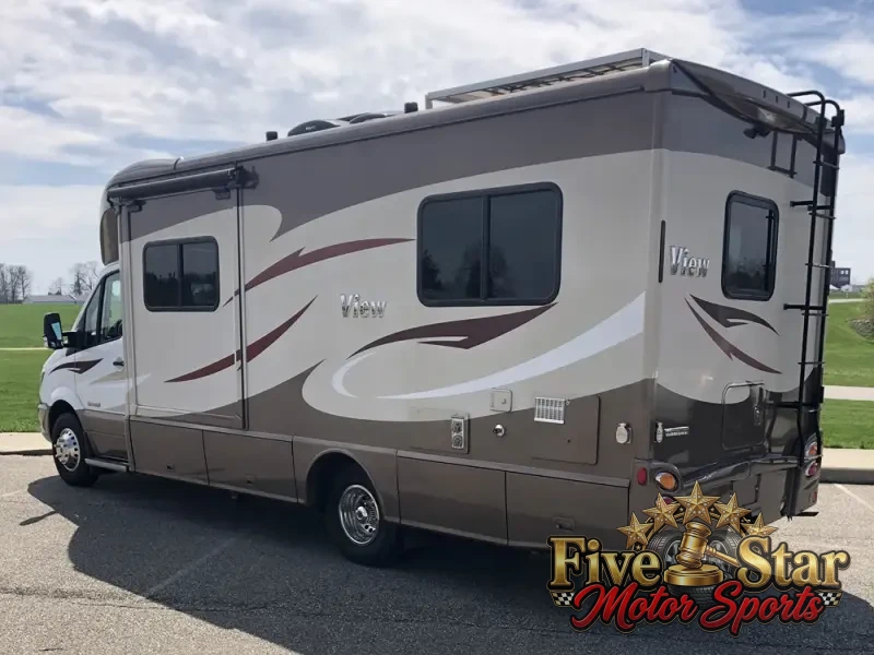 2015 Winnebago View Profile 24V photo 27