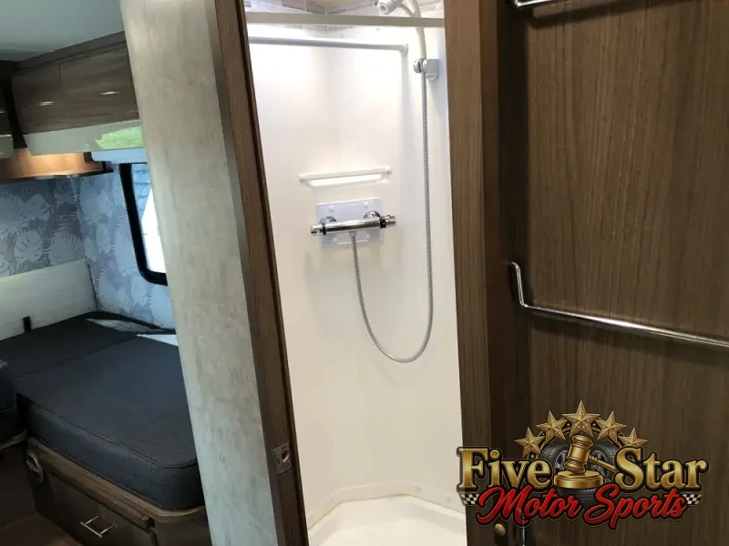 2015 Winnebago View Profile 24V photo 12