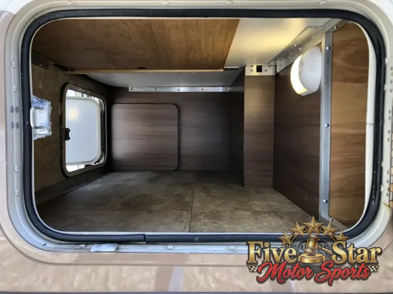 2015 Winnebago View Profile 24V photo 6