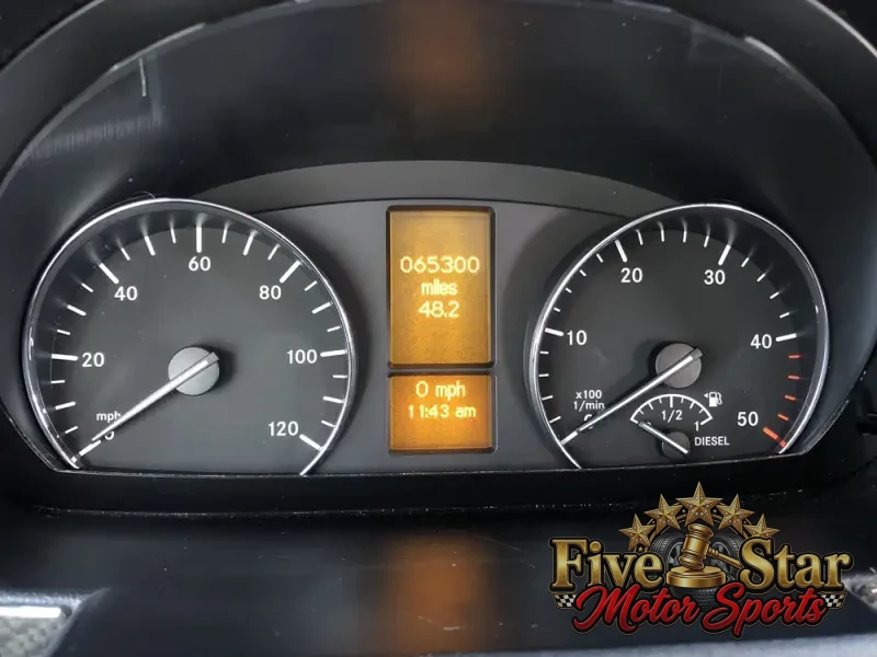 2015 Winnebago View Profile 24V photo 19