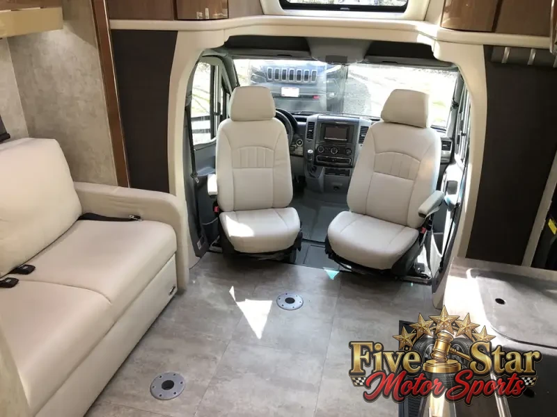 2015 Winnebago View Profile 24V photo 24