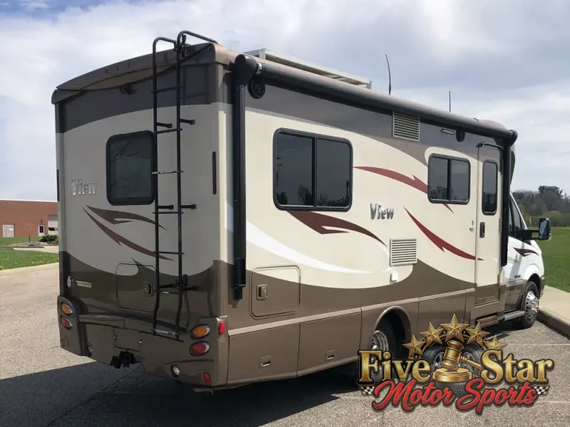 2015 Winnebago View Profile 24V photo 28