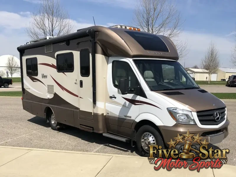 2015 Winnebago View Profile 24V photo 29