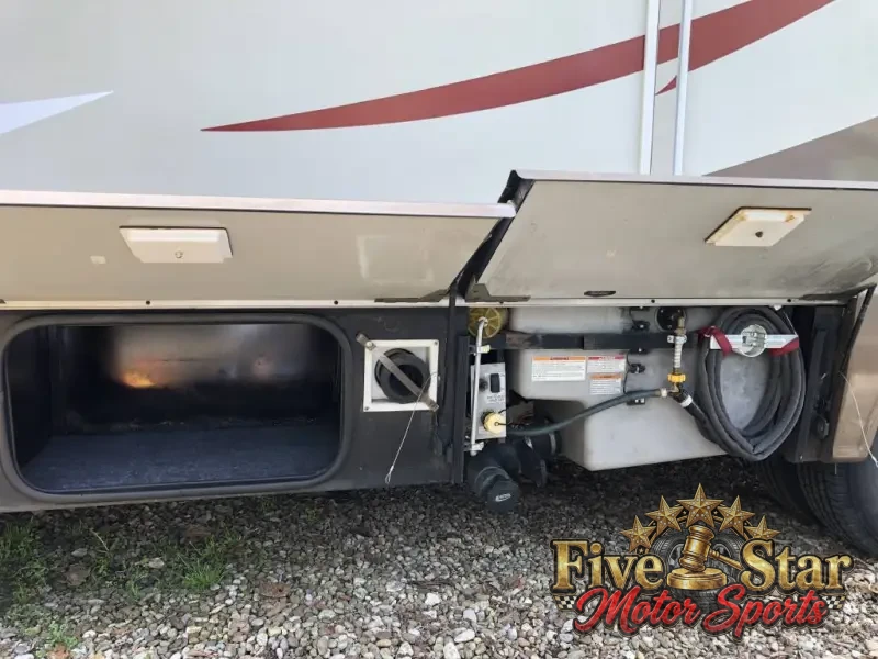2015 Winnebago View Profile 24V photo 25
