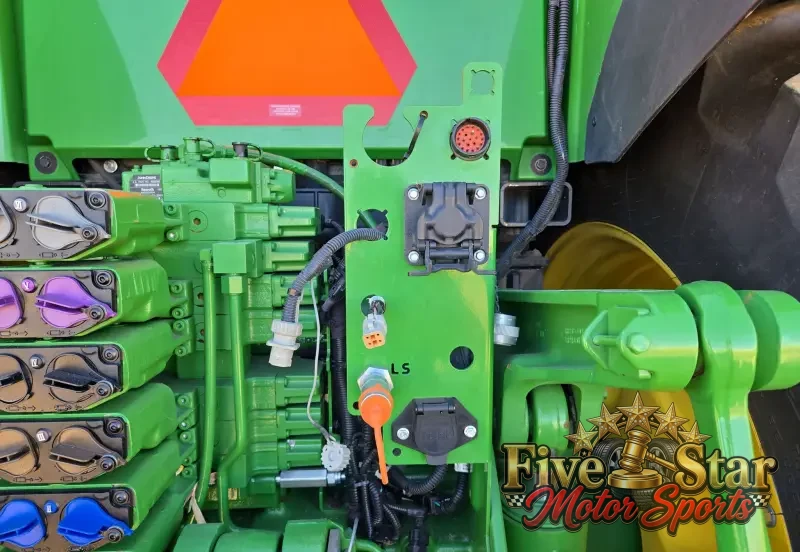 2020 John Deere 8R 310 photo 25