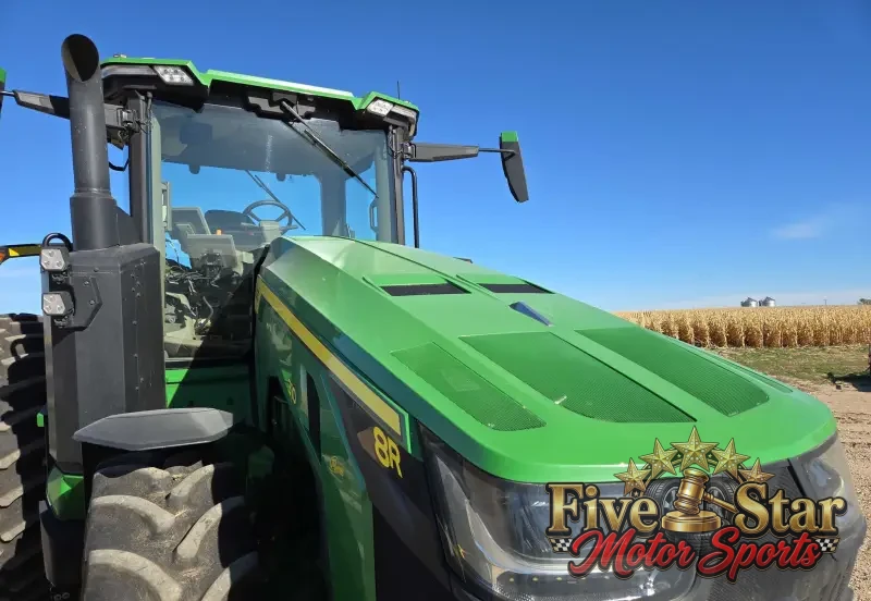 2020 John Deere 8R 310 photo 11