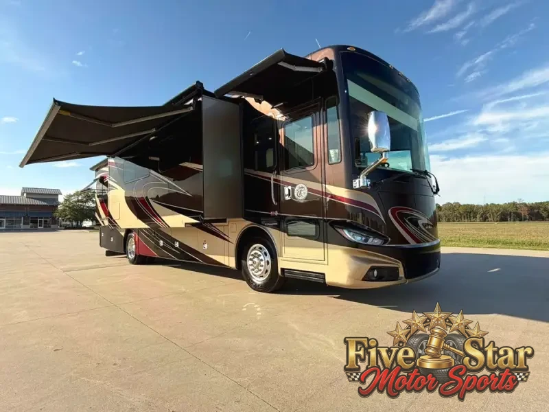 2016 Tiffin Phaeton 36 QHS photo 1