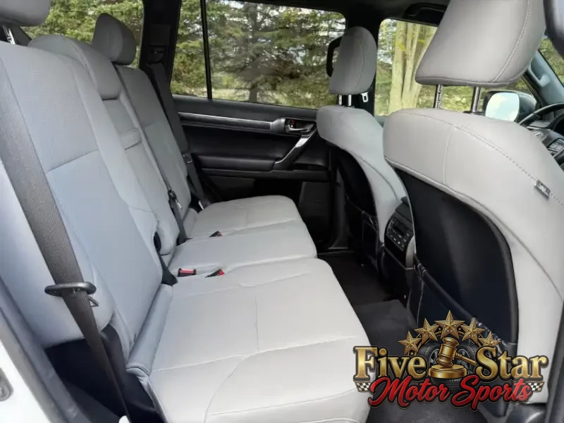 2023 Lexus GX 460 Sport photo 5