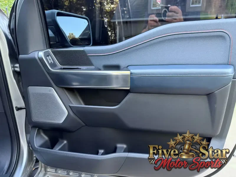 2021 Ford F150 SuperCrew Cab Raptor photo 9