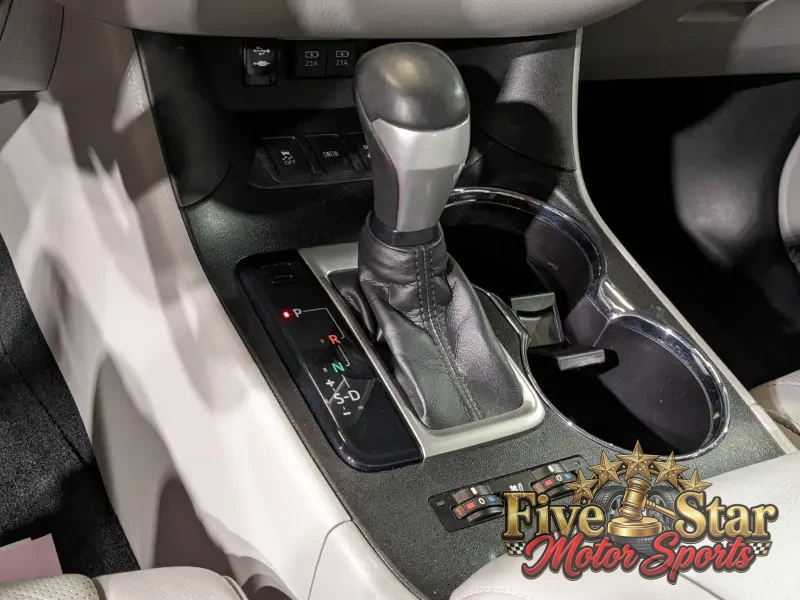 2018 Toyota Highlander Limited photo 8