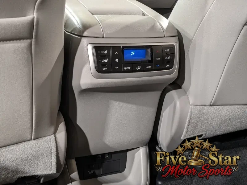 2018 Toyota Highlander Limited photo 4