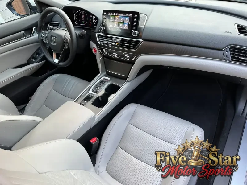 2018 Honda Accord EX-L photo 13