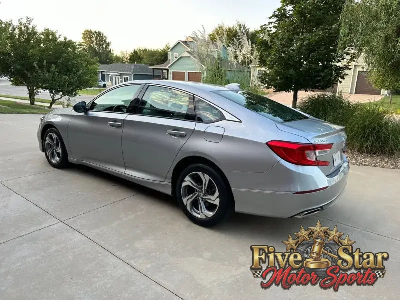 2018 Honda Accord EX-L photo 23