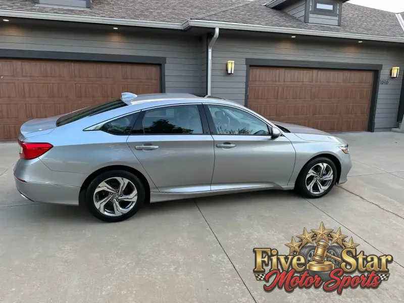 2018 Honda Accord EX-L photo 24